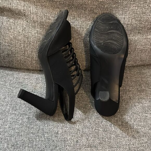 Vikayla Stretch Elatic heels - Picture 11 of 11